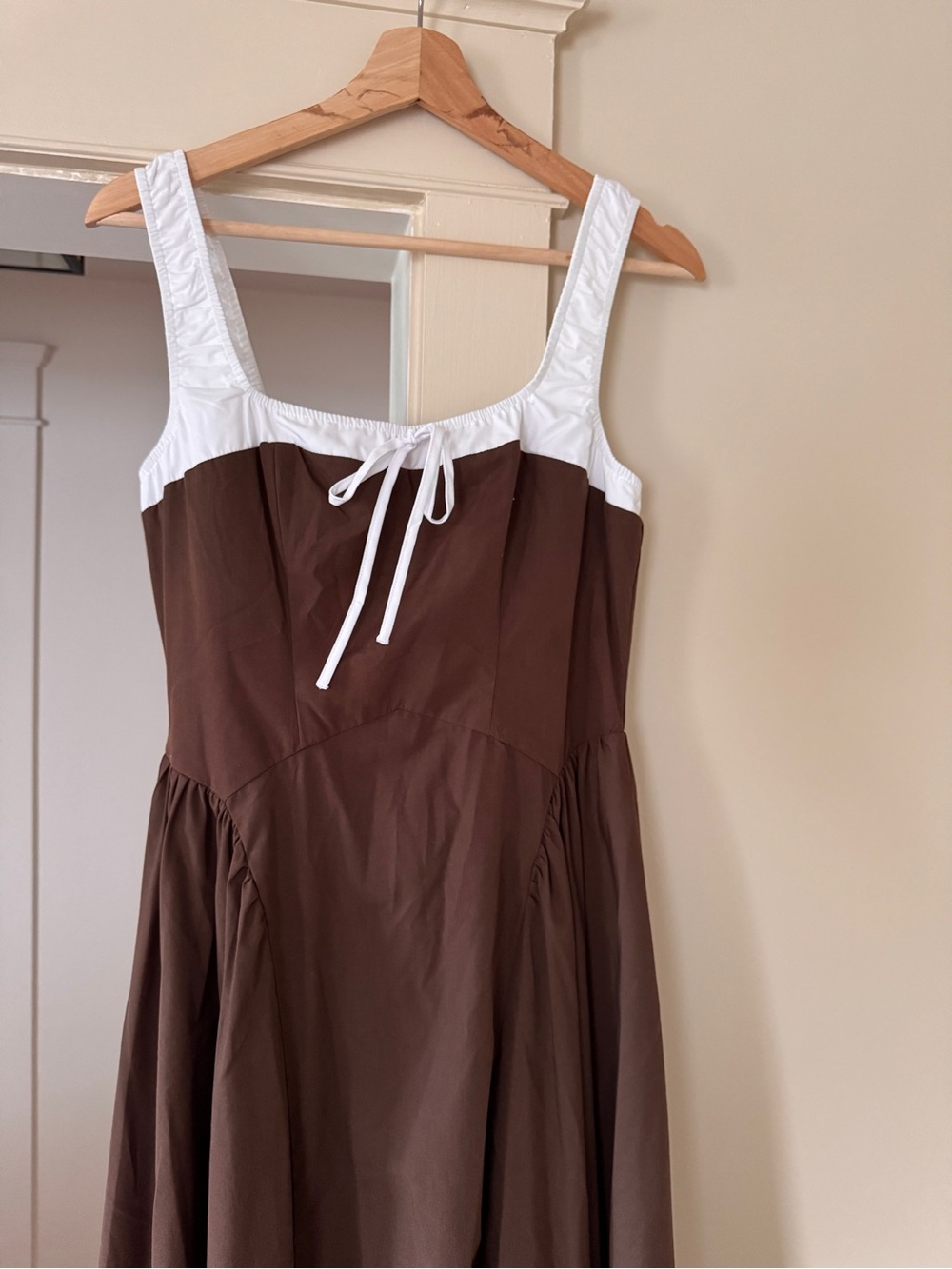 Moon River Brown Midi Dress with White Straps - Picture 4 of 7